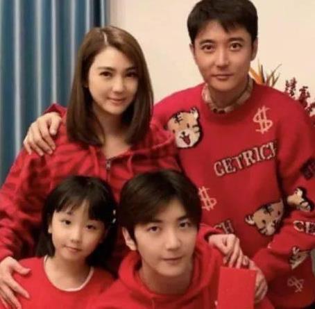 吃瓜娱乐圈类账号,揭秘明星幕后真相！